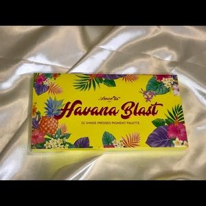 Havana Eyeshadow palette ✨